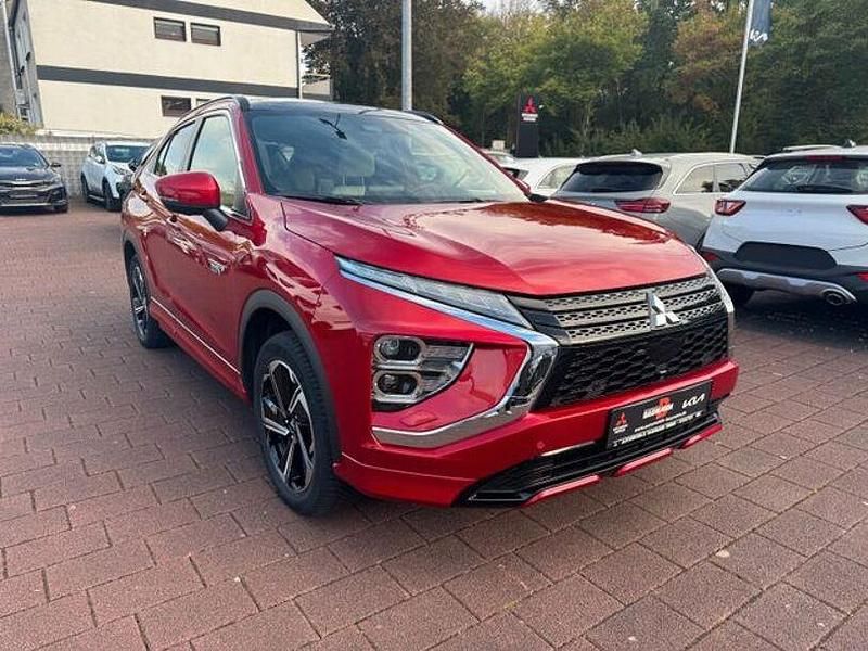 Gebraucht Mitsubishi Eclipse Cross Top 163 PS (119 kW) 2022 Rot SUV