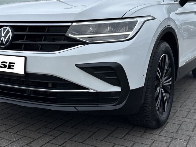 Gebraucht VW Tiguan Active 150 PS (110 kW) 2021 Weiß SUV