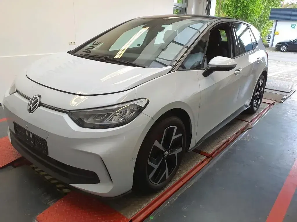 Gebraucht VW ID.3 Pro 150 kW (204 PS) 2024 Weiß Kleinwagen