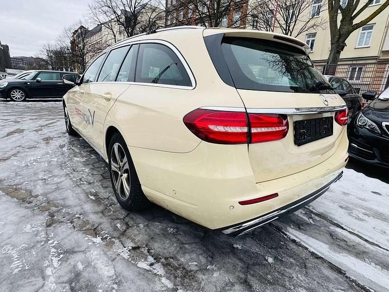 Gebraucht Mercedes E200 Avantgarde 150 PS (110 kW) 2018 Beige Kombi