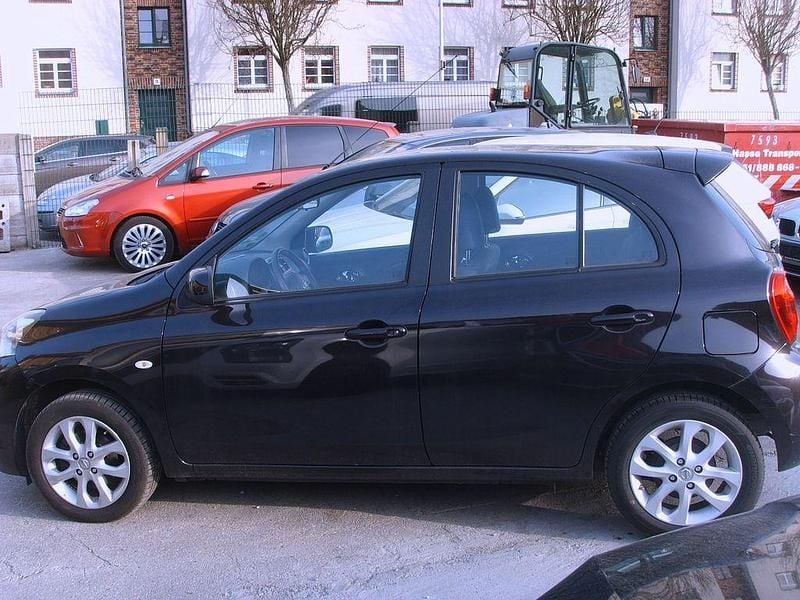 Gebraucht Nissan Micra 98 PS (72 kW) 2015 Schwarz Limousine
