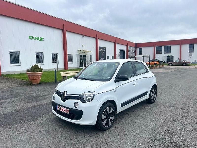 Weiß Gebraucht 2018 Renault Twingo LIMITED Kleinwagen | 8.100 € (Fairer Preis) - Bild 1/4