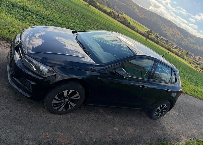 Schwarz Gebraucht 2017 VW Polo Comfortline Kleinwagen | 10.500 € (Fairer Preis) - Bild 1/4