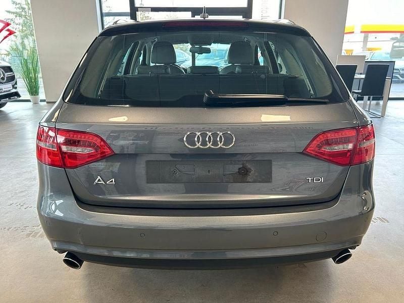 Gebraucht Audi A4 Attraction 204 PS (150 kW) 2015 Grau Kombi