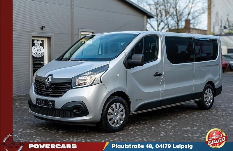 Second-hand Renault Trafic Expression 125 CP (91 kW) 2015 Argintiu Monovolum