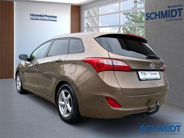 Gebraucht Hyundai i30 Classic 99 PS (72 kW) 2013 Braun Kombi