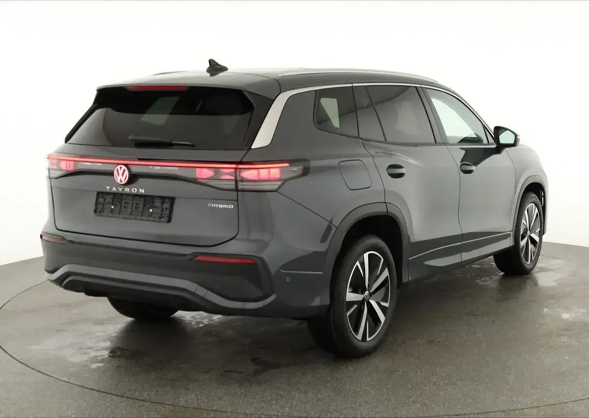 Neu VW Tayron Life 204 PS (150 kW) 2026 Delfingrau metallic SUV
