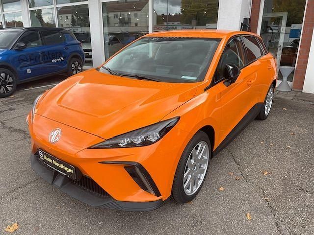 Neu 2025 MG MG4 EV Kleinwagen | 25.590 € - Bild 1/4