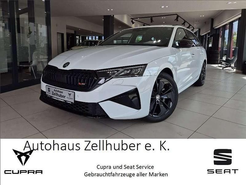 Weiß Gebraucht 2024 Skoda Octavia RS Kombi | 38.770 € (Guter Preis) - Bild 1/4