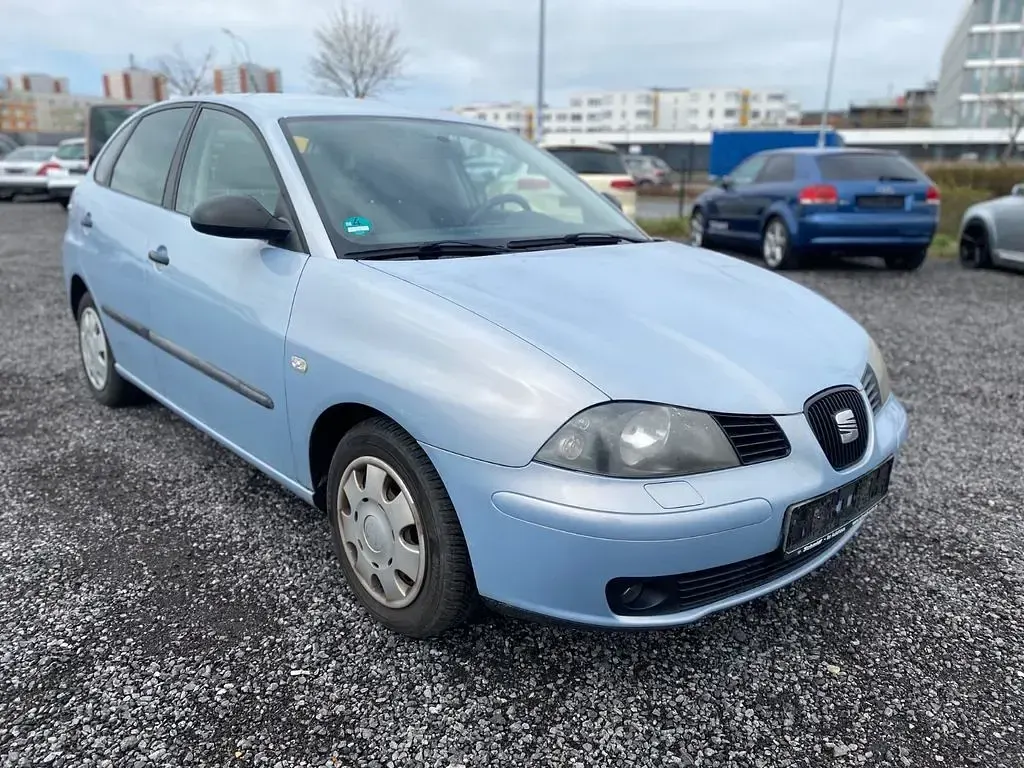 Brugt Seat Ibiza 75 HK (55 kW) 2002 Blå Hatchback