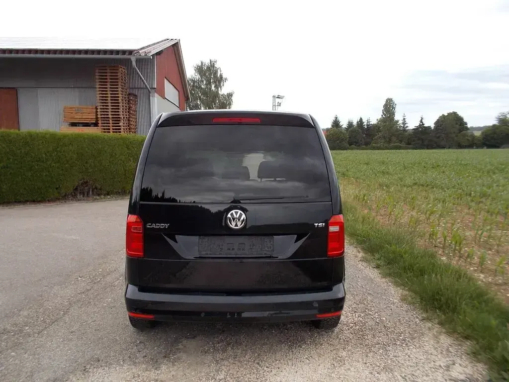 Gebraucht VW Caddy Trendline 84 PS (61 kW) 2017 Schwarz Van / Kleinbus