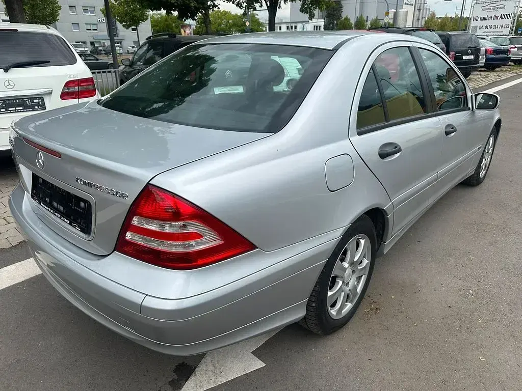 Gebraucht Mercedes C180 Classic 143 PS (105 kW) 2004 Grau Limousine