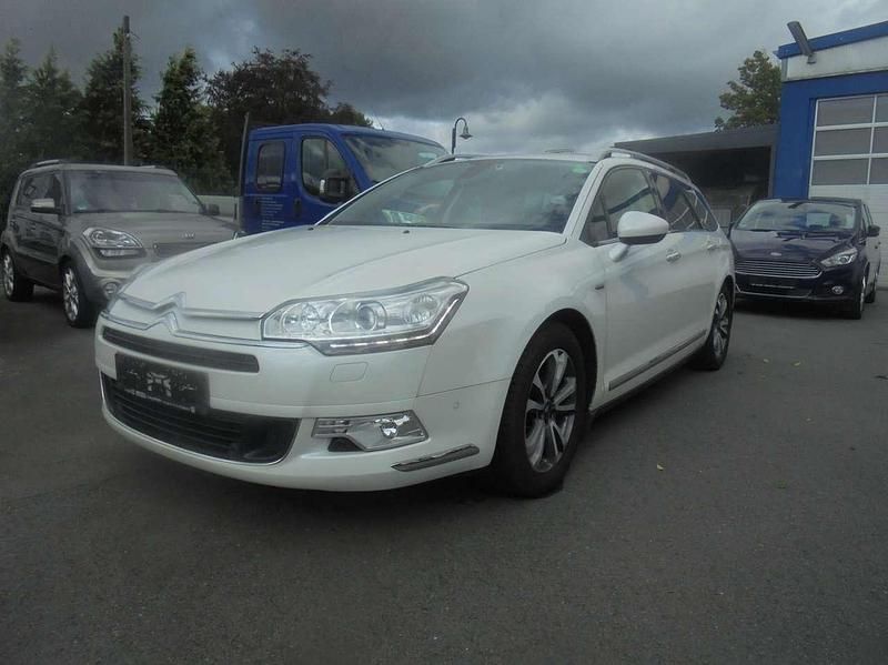 Weiß Gebraucht 2016 Citroën C5 Exclusive Kombi | 5.490 € - Bild 1/4