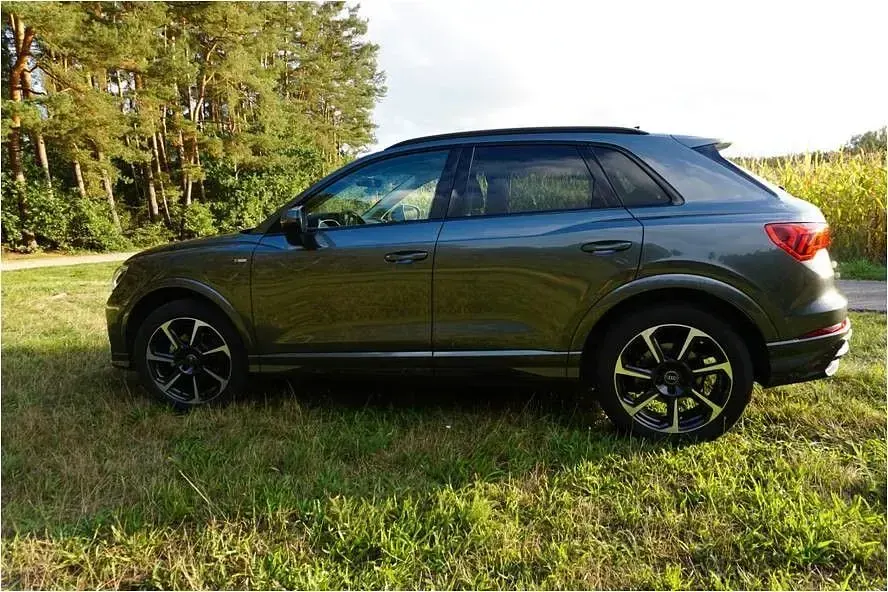 Second-hand Audi Q3 S-Line 150 CP (110 kW) 2023 Gri SUV
