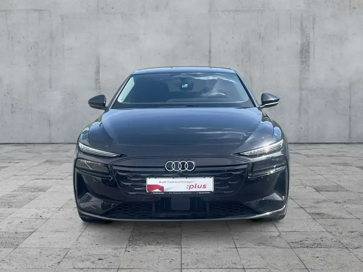 Begagnad Audi A6 e-tron Ambiente 210 kW (286 HK) 2025 Svart Kombi