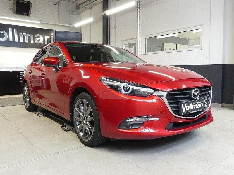 Gebraucht Mazda 3 Signature 120 PS (88 kW) 2018 Rot Limousine