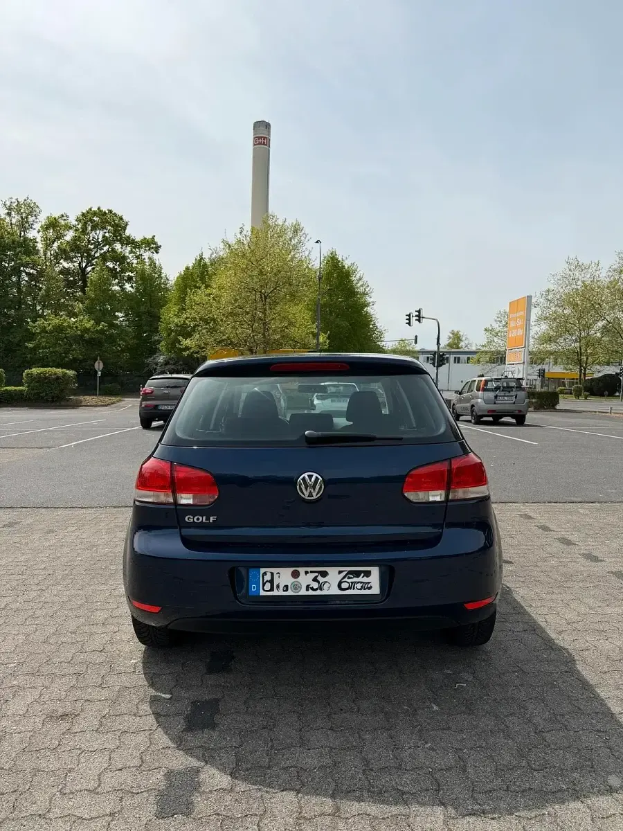 Gebraucht VW Golf VI 80 PS (58 kW) 2011 Blau Kleinwagen