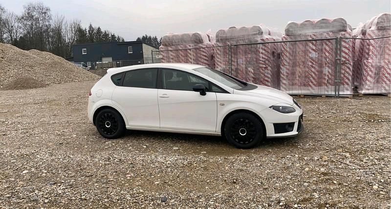 Gebraucht Seat Leon FR 125 PS (91 kW) 2012 Weiß Limousine