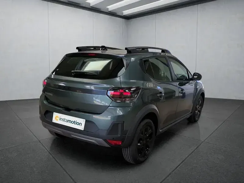 Neu Dacia Sandero Stepway 110 PS (80 kW) 2026 Grün Kleinwagen