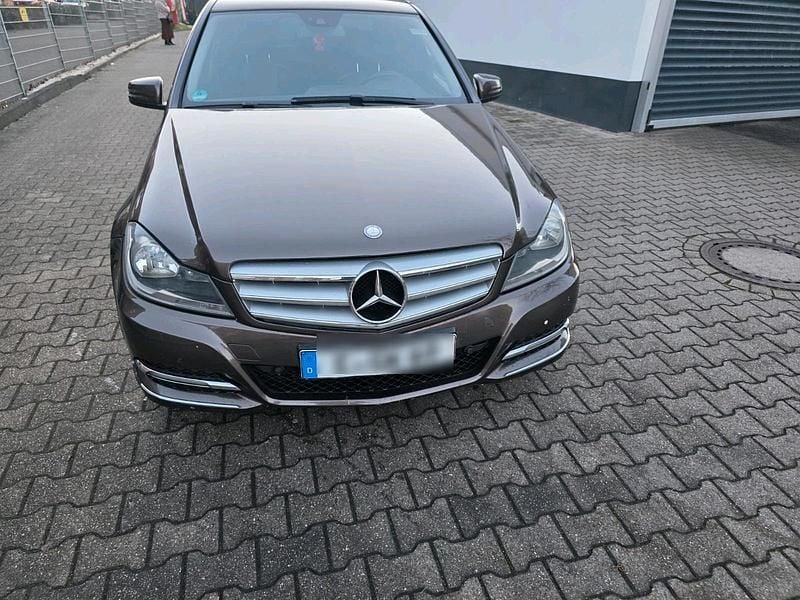 Gebraucht Mercedes C180 120 PS (88 kW) 2013 Braun Limousine