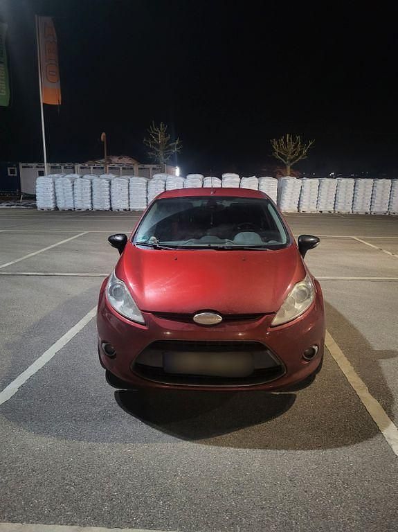 Gebraucht Ford Fiesta 82 PS (60 kW) 2009 Rot Kleinwagen