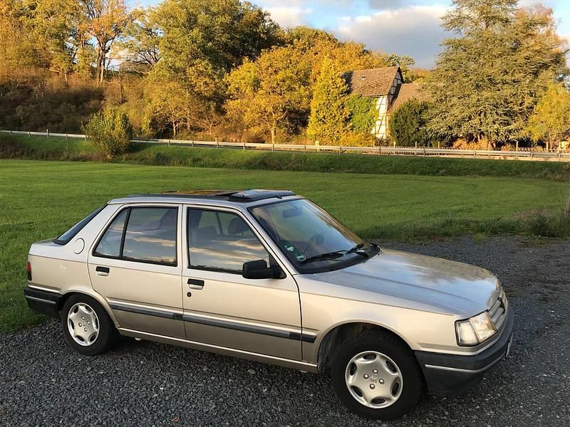 Gebraucht Peugeot 104 98 PS (72 kW) 1990 Beige Limousine
