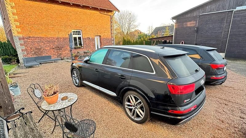 Gebraucht Audi SQ7 435 PS (319 kW) 2016 Schwarz SUV
