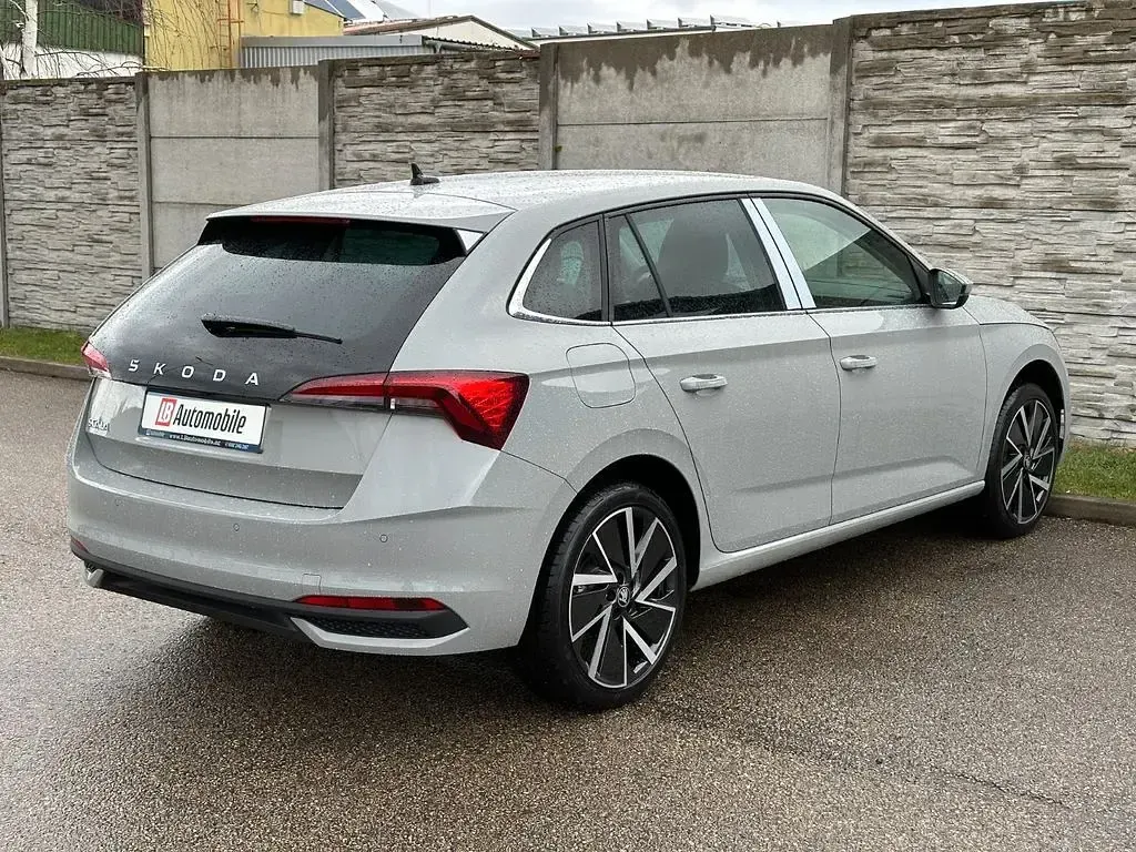 Neu Skoda 105 116 PS (85 kW) 2026 Grau Limousine