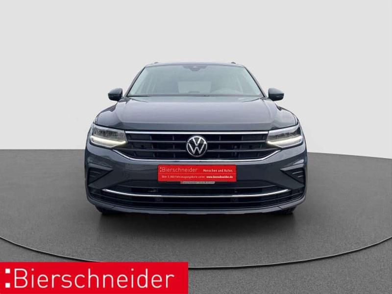 Gebraucht VW Tiguan Life 150 PS (110 kW) 2023 Grau SUV