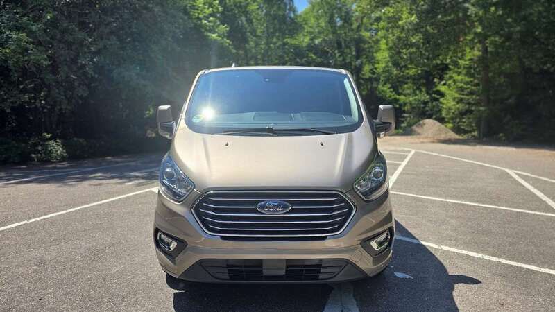 Grau Gebraucht 2020 Ford Transit Custom Titanium Van | 29.990 € (Fairer Preis) - Bild 1/4