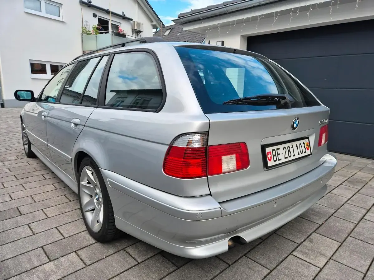Occasion BMW 530 Exclusive 193 ch (141 kW) 2002 Argent Break