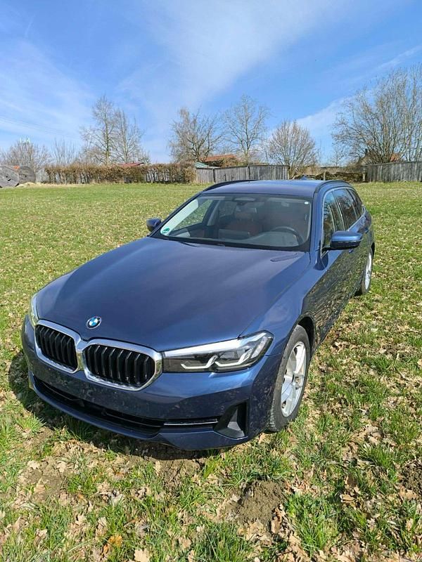 Gebraucht BMW 520 190 PS (139 kW) 2021 Blau Kombi