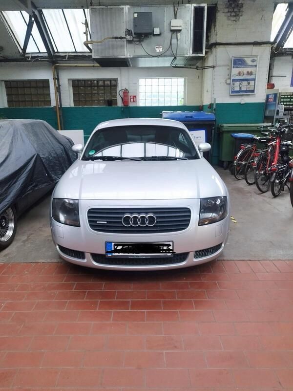 Silber Gebraucht 1999 Audi TT Coupé | 8.900 € (Fairer Preis) - Bild 1/4