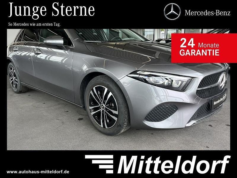 Gebraucht Mercedes A200 Advanced 163 PS (119 kW) 2024 Grau Limousine