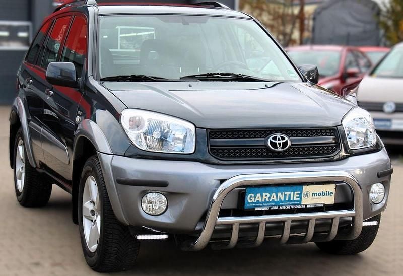 Grau Gebraucht 2004 Toyota RAV4 Sol SUV | 9.990 € - Bild 1/4