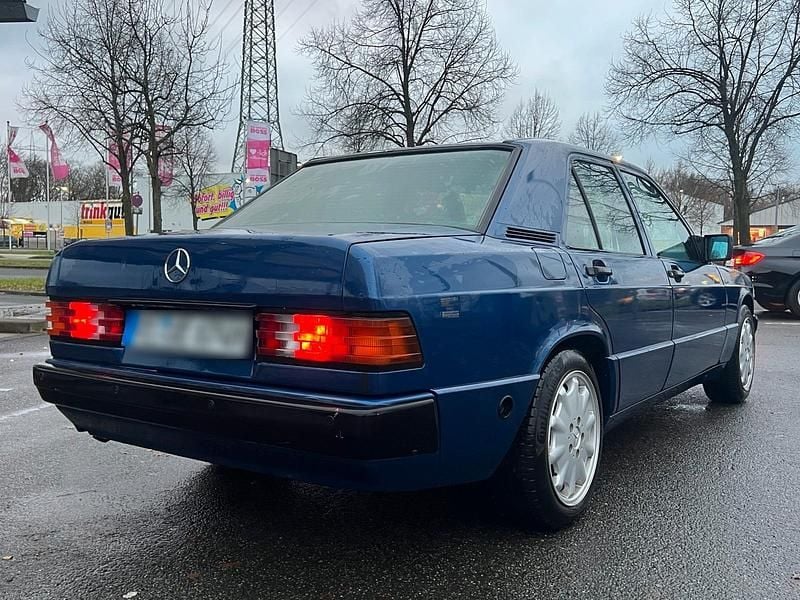 Gebraucht Mercedes 190 110 PS (80 kW) 1991 Blau Limousine