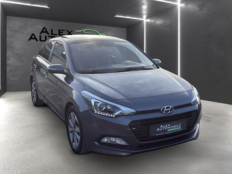 Gebraucht Hyundai i20 YES! 120 PS (88 kW) 2017 Stardust Limousine