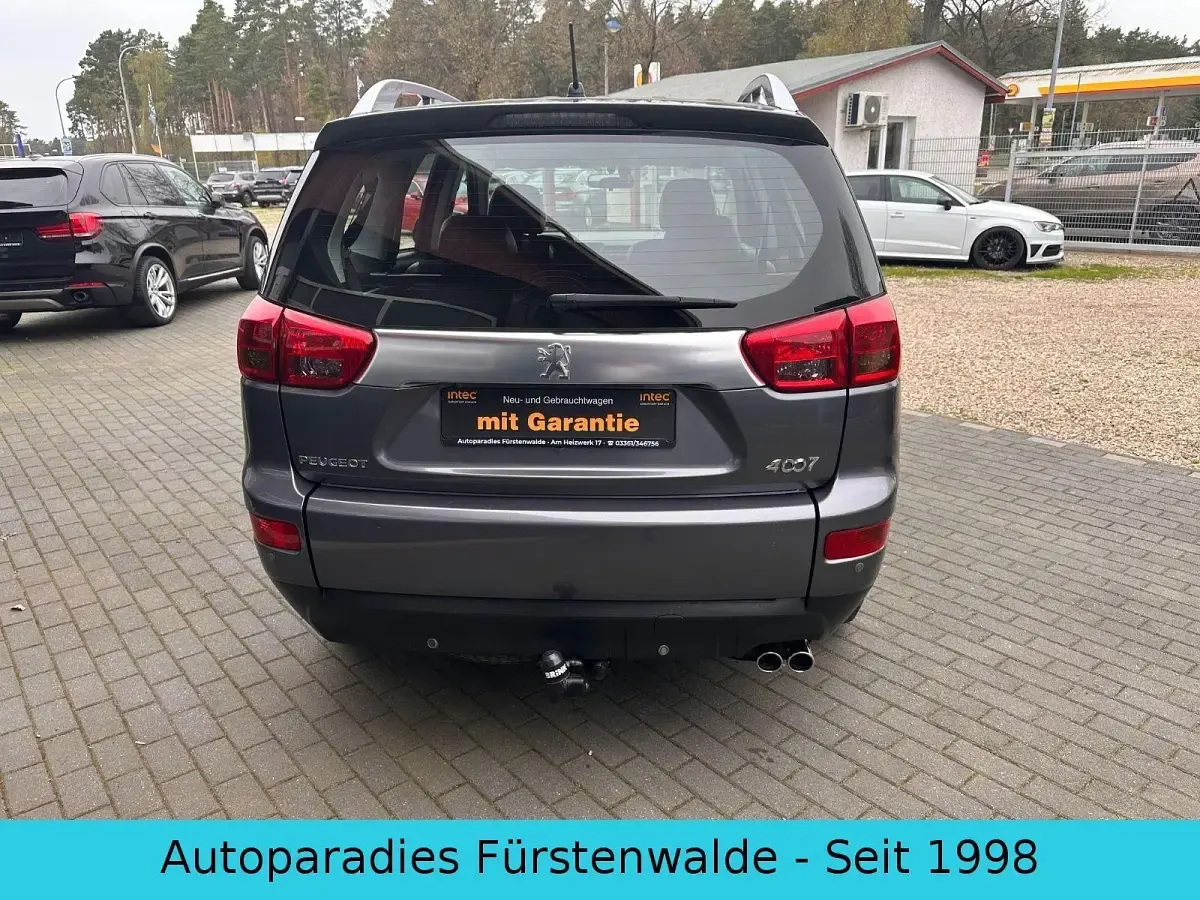 Gebraucht Peugeot 4007 156 PS (114 kW) 2011 Grau SUV