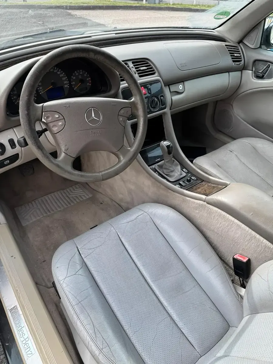 Gebraucht Mercedes CLK200 163 PS (119 kW) 2002 Cabrio