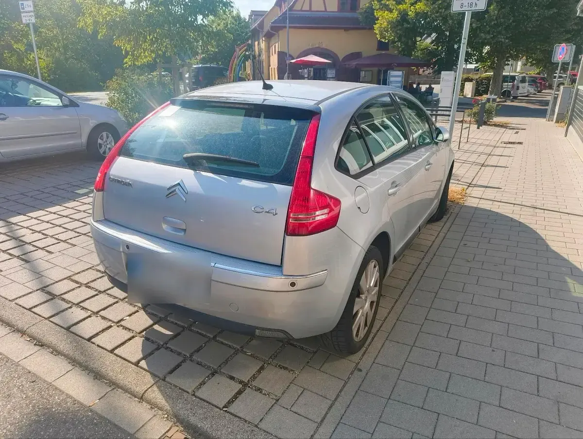 Gebraucht Citroën C4 109 PS (80 kW) 2007 Silber Limousine