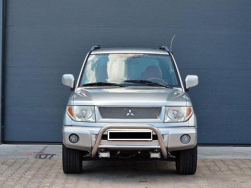 Grau Gebraucht 2004 Mitsubishi Pajero SUV | 6.999 € (Fairer Preis) - Bild 1/4