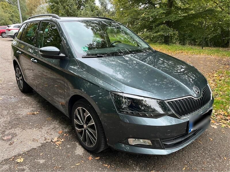 Grau Gebraucht 2015 Skoda Fabia Kombi | 9.000 € (Etwas zu teuer) - Bild 1/4