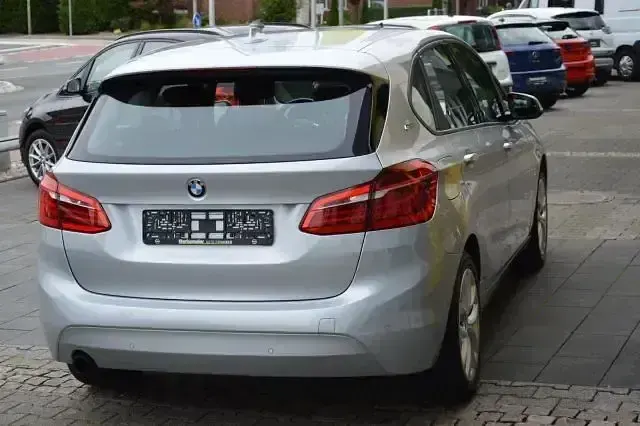 Gebraucht BMW 225 Active Tourer Advantage 136 PS (100 kW) 2018 Silber Van / Kleinbus