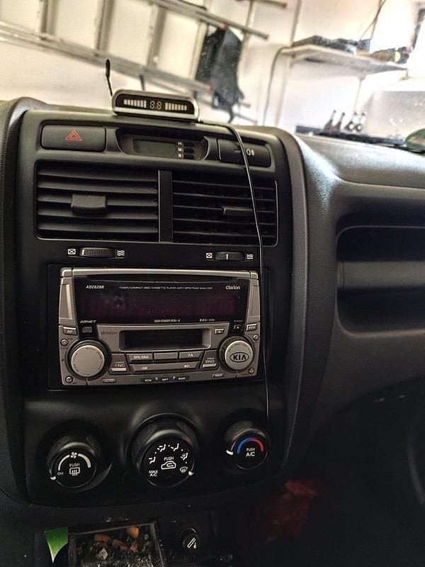 Gebraucht Kia Sportage 141 PS (103 kW) 2005 Grau SUV