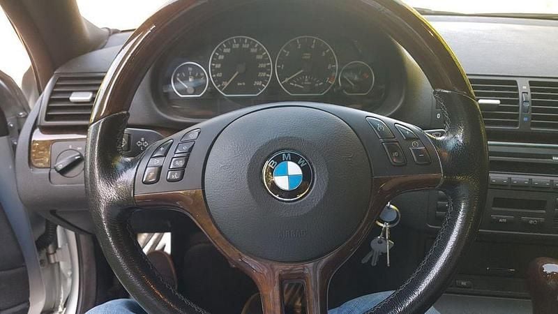 Gebraucht BMW 330 Sport Line 231 PS (169 kW) 2003 Silber Coupé