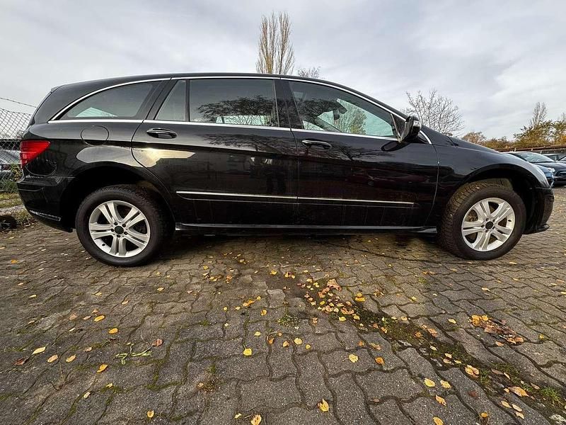 Gebraucht Mercedes R280 231 PS (169 kW) 2007 Obsidianschwarz  metalliclack Van / Kleinbus