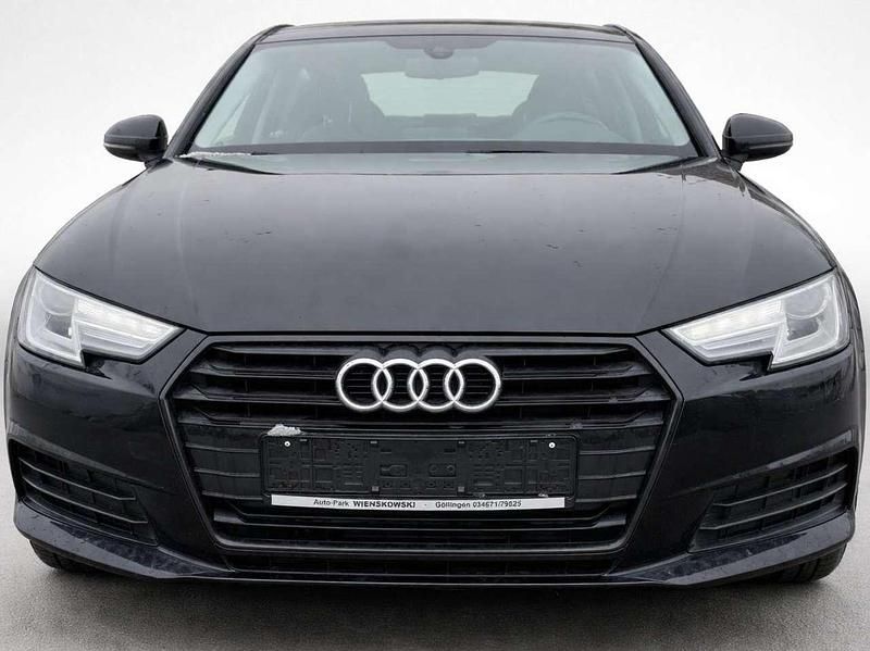 Gebraucht Audi A4 150 PS (110 kW) 2019 Brillantschwarz uni Kombi