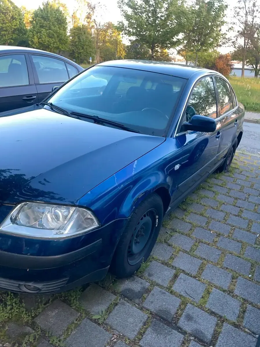 Gebraucht VW Passat 2002 Violet Limousine