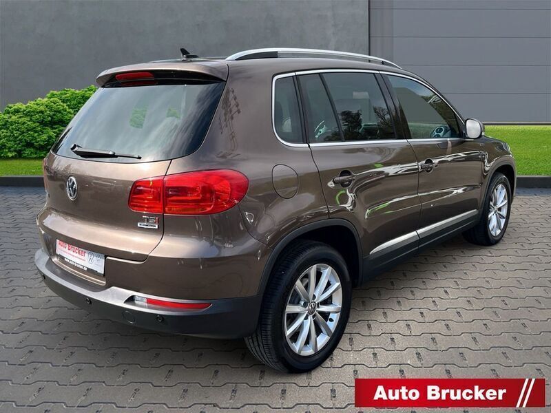 Gebraucht VW Tiguan LOUNGE 122 PS (89 kW) 2015 Braun SUV