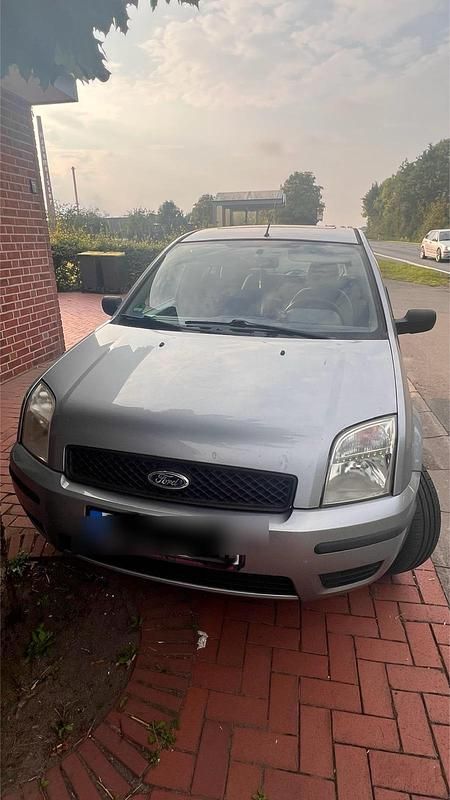 Grau Gebraucht 2004 Ford Fusion Kleinwagen | 1.000 € (Fairer Preis) - Bild 1/4